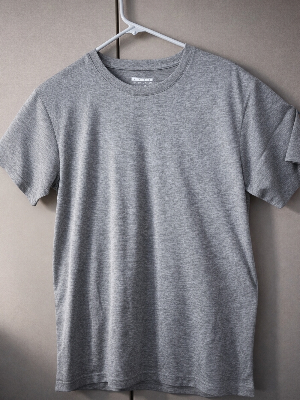 Classic Crew Neck Men’s T-Shirt - Gray